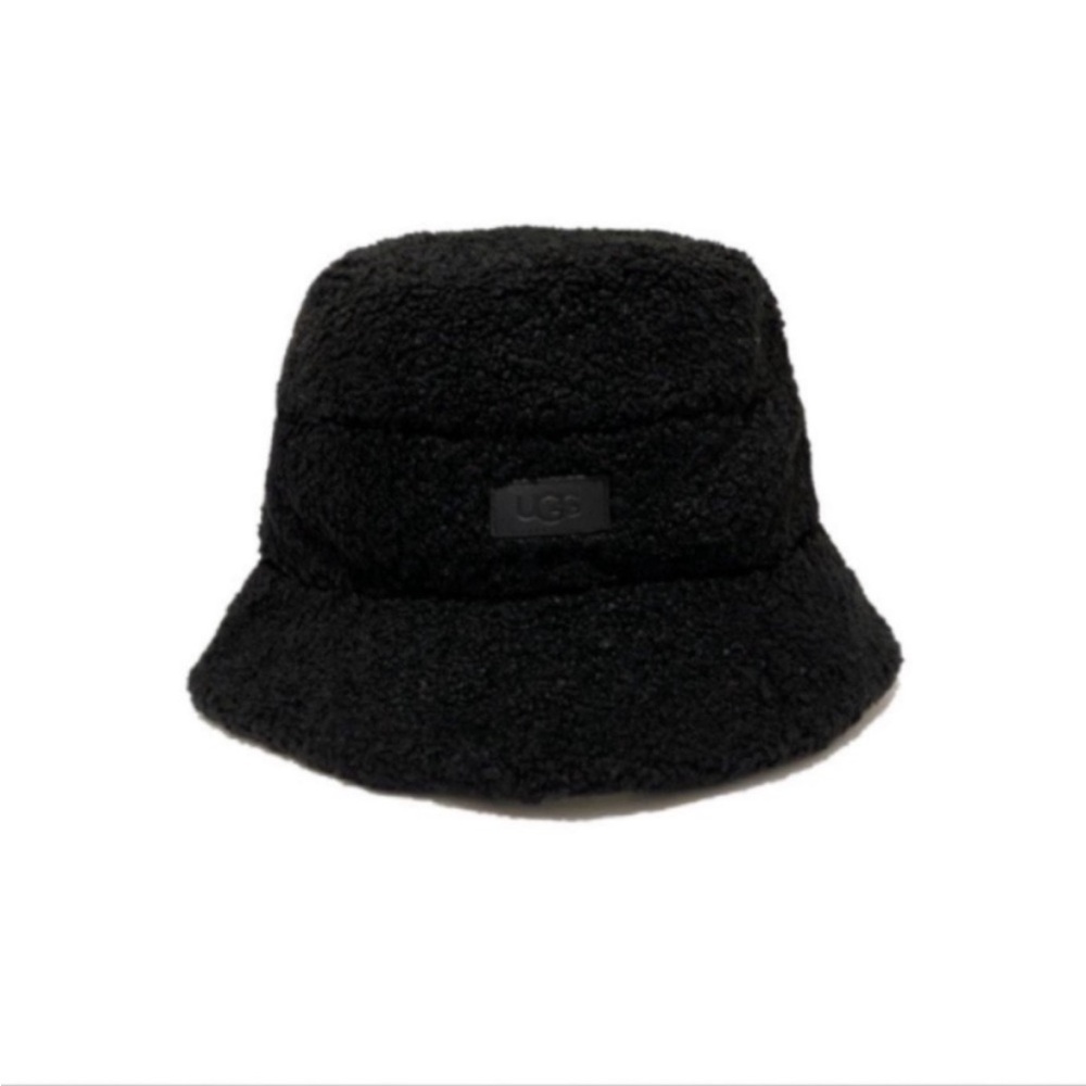 UGG Black Faux Fur Bucket Hat NWT - Picture 2 of 12